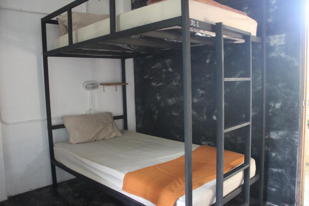 Black Wood Albergue Ko Tao Exterior foto